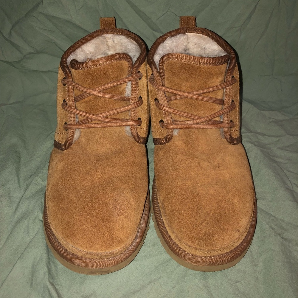 chestnut lace up UGGS :)